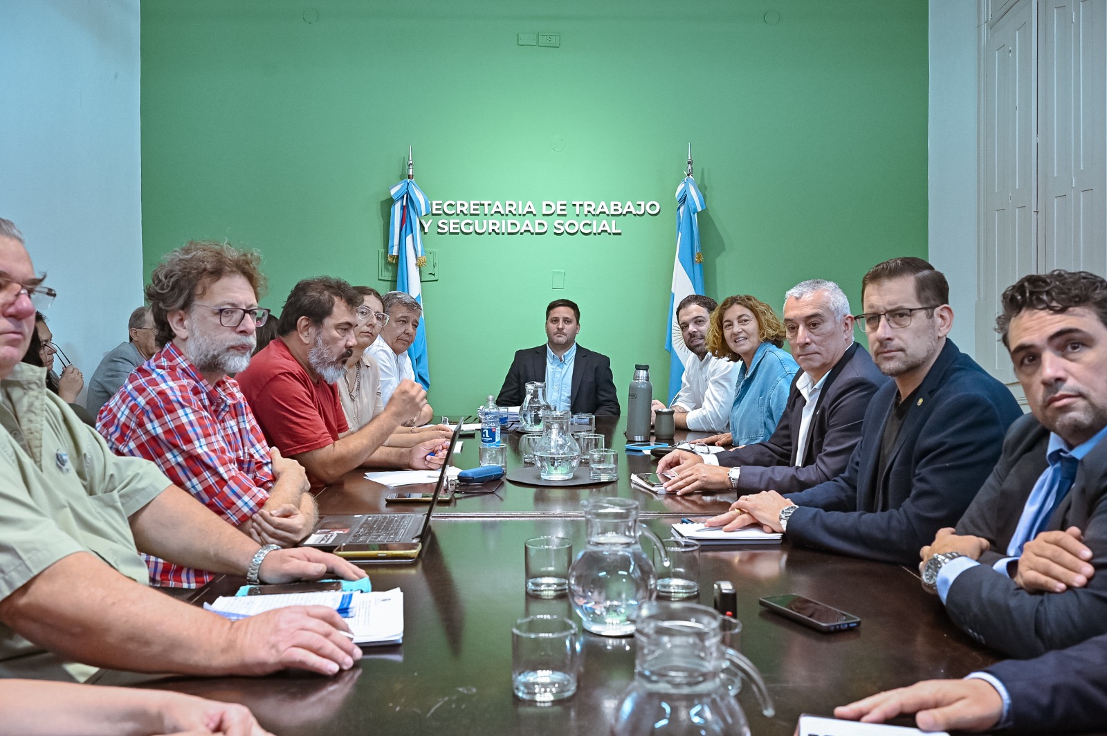 Gobierno y docentes firmaron un acuerdo paritario que garantiza la finalización del ciclo lectivo con normalidad